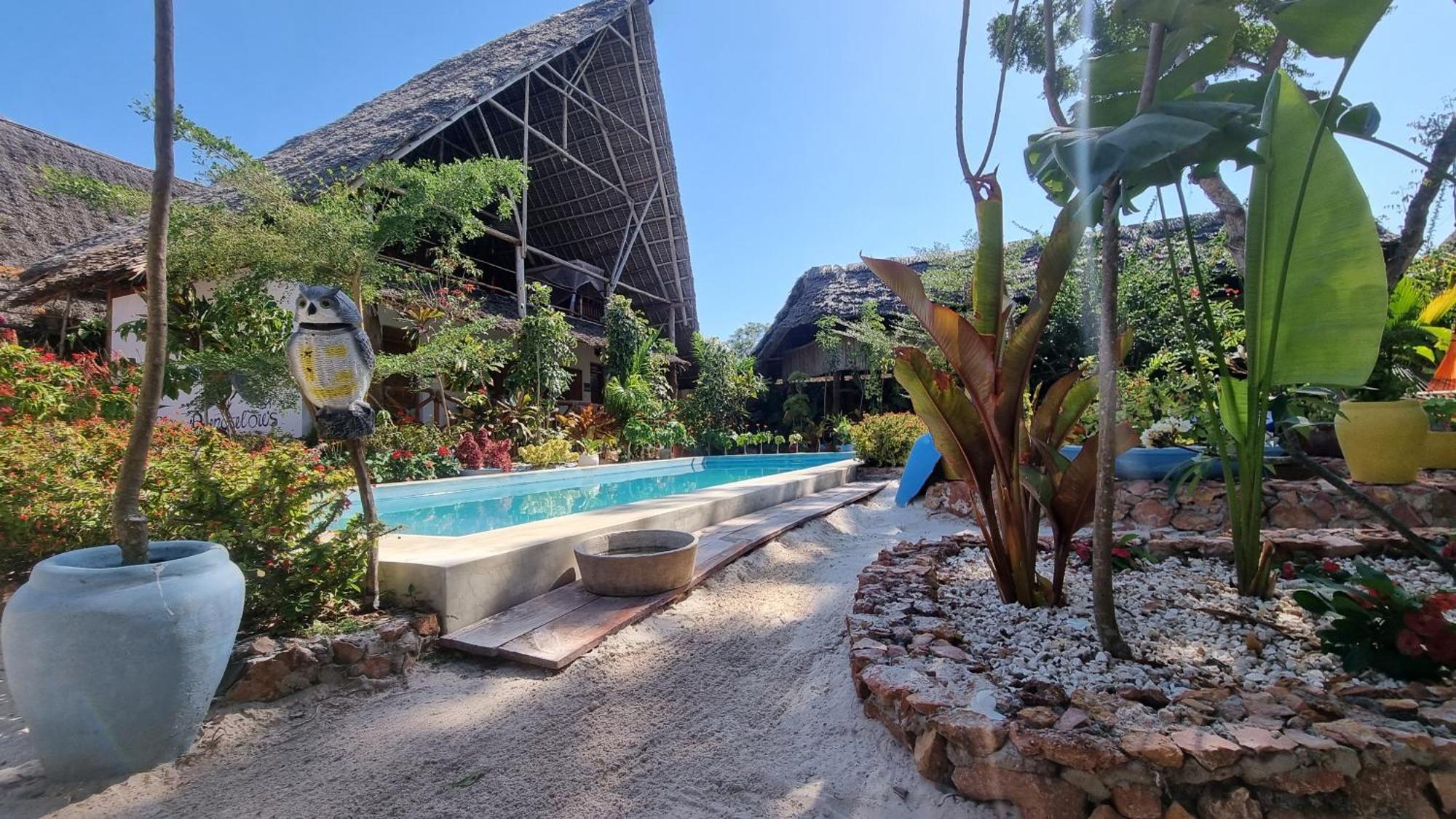 Salama & Mbuyuni Bungalows Матемве Экстерьер фото