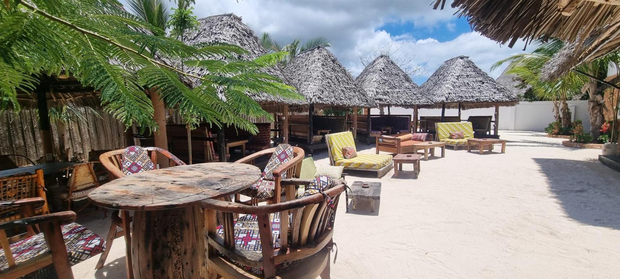 Salama & Mbuyuni Bungalows Матемве Экстерьер фото
