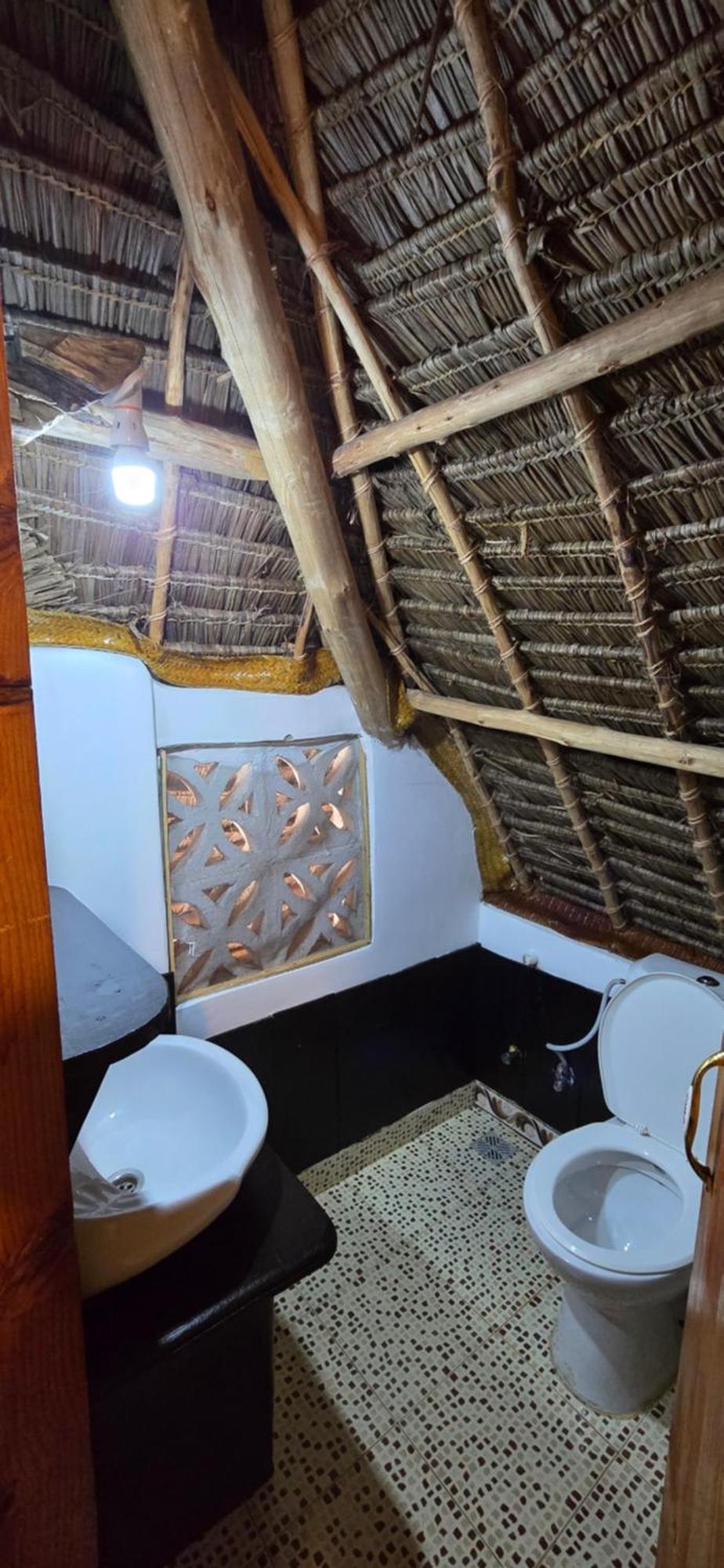 Salama & Mbuyuni Bungalows Матемве Экстерьер фото